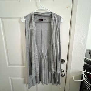 Torrid sleeveless cardigan